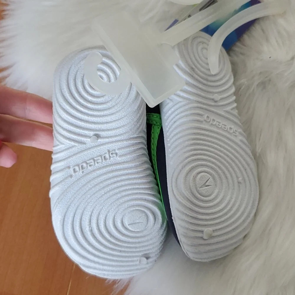 NWT Toddler Speedo slip on water shoes sz Small